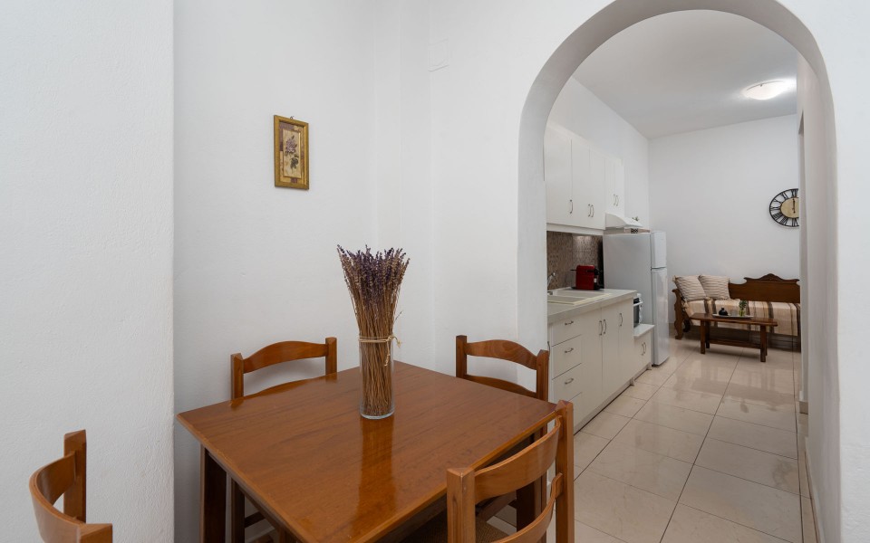 Plethora 2 Homes  (1-8 pax)