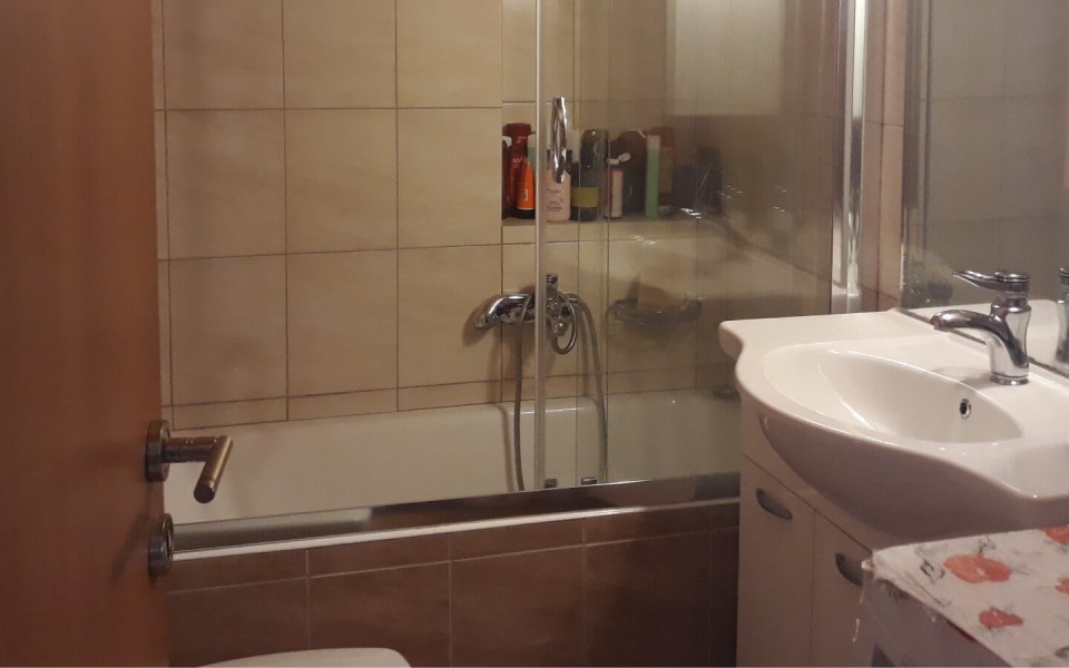 Property for sale in Keratsini