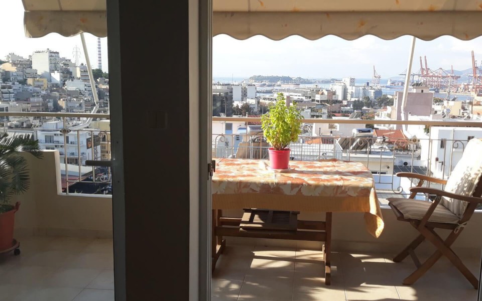 Property for sale in Keratsini