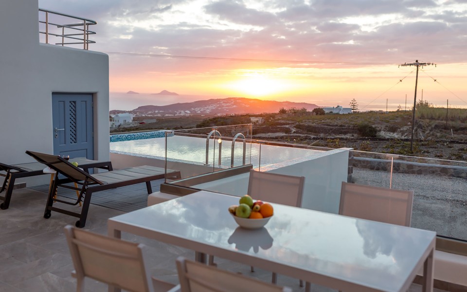 (1-11 pax) Luxe Maroussi Villas with Prive Pool & Elevator