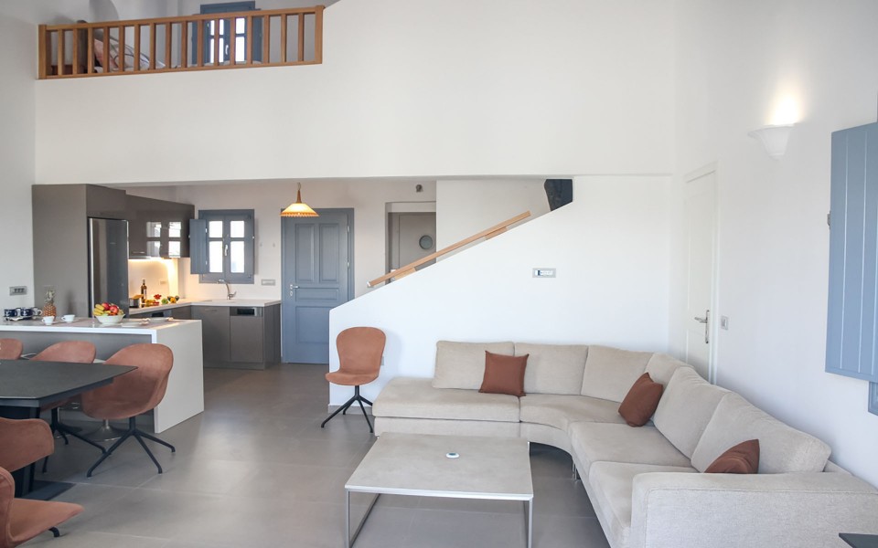 (1-11 pax) Luxe Maroussi Villas with Prive Pool & Elevator