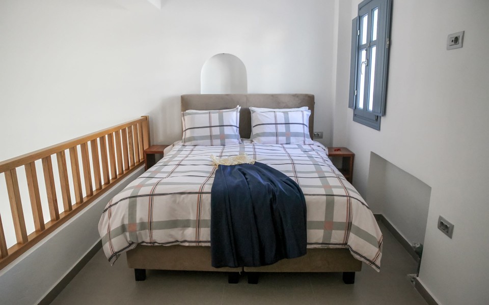 (1-11 pax) Luxe Maroussi Villas with Prive Pool & Elevator