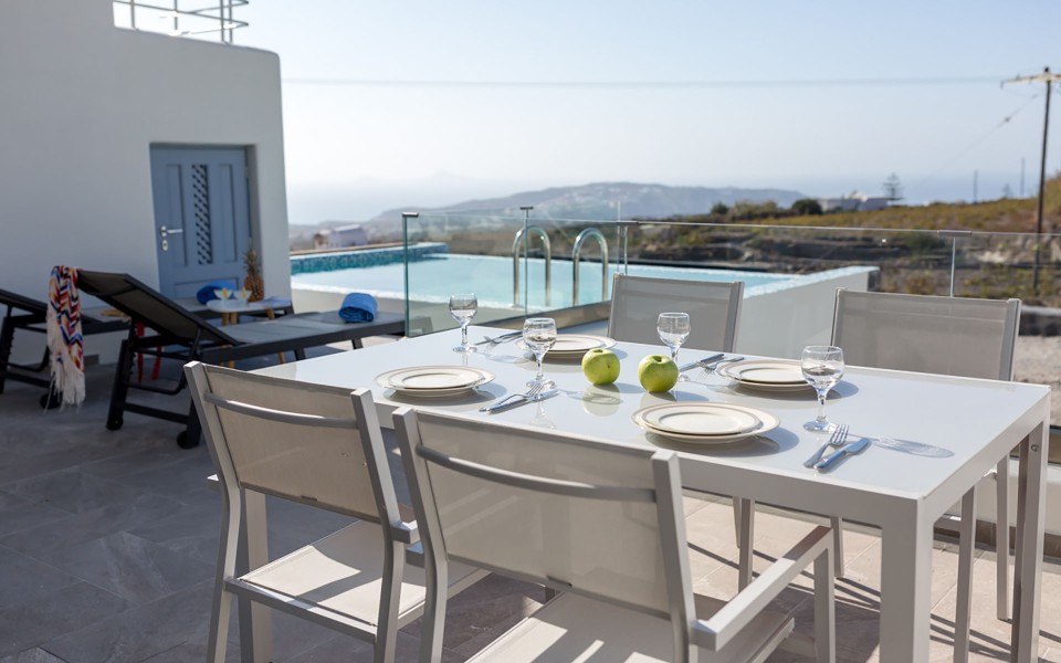 (1-11 pax) Luxe Maroussi Villas with Prive Pool & Elevator