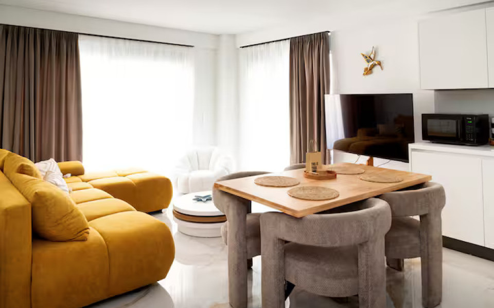 NEW Luxe Athens Riviera Suite in Alimos near Beach