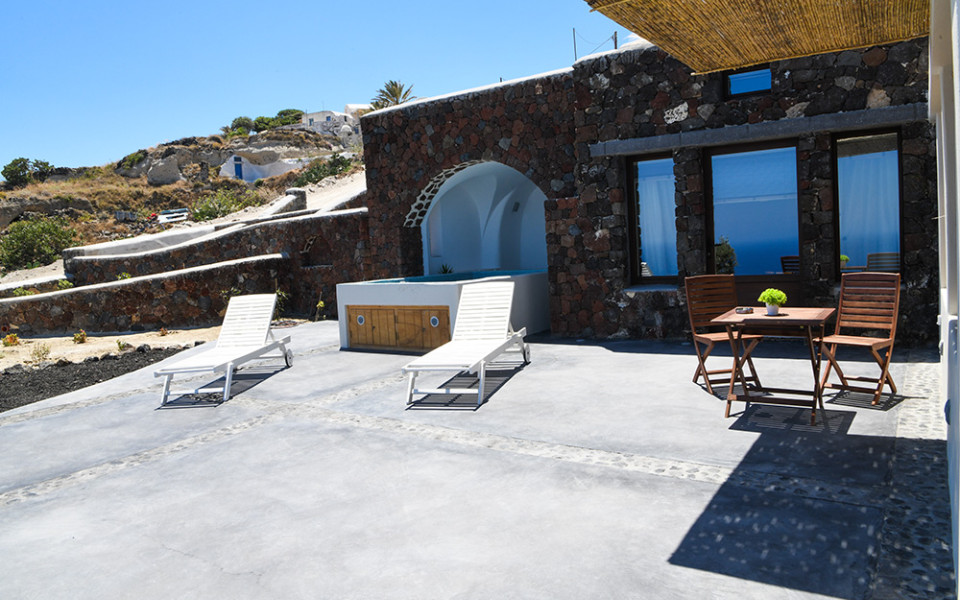 Luxe Efis Home – Sea View 4 Villas & 4 Private Jacuzzis