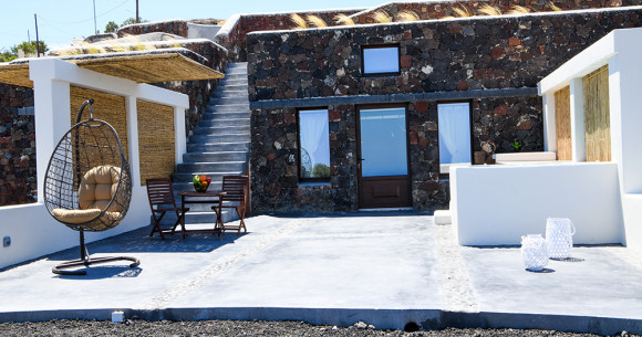 Luxe Efis Home – Villa 2 | Sea View & Private Jacuzzi