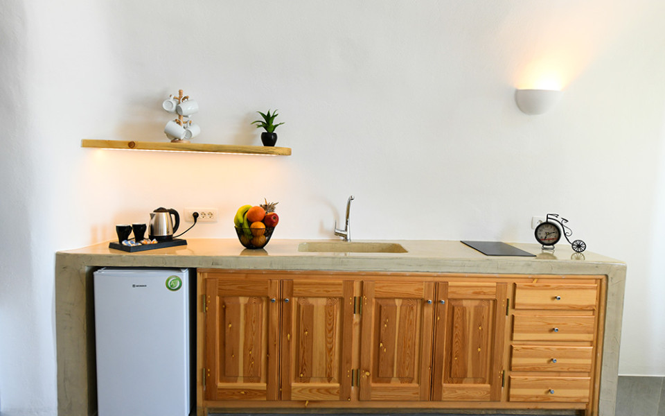 Luxe Efis Home – Villa 2 | Sea View & Private Jacuzzi