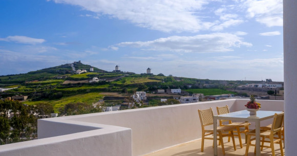 Nikolia's House, New Luxe villa & Prive Jacuzzi