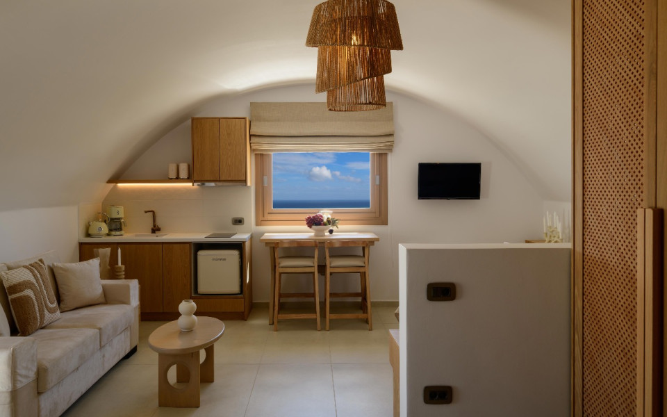 Nikolia's House, New Luxe villa & Prive Jacuzzi