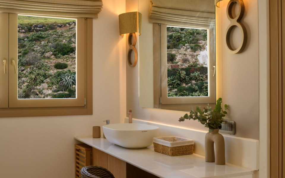 Nikolia's House, New Luxe villa & Prive Jacuzzi