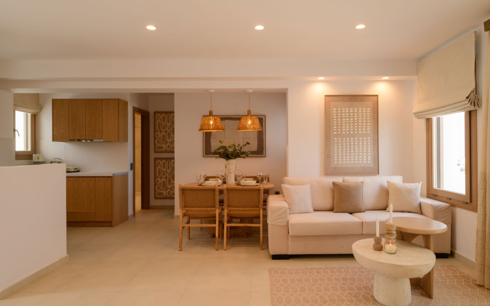 Nikolia's House, New Luxe villa & Prive Jacuzzi