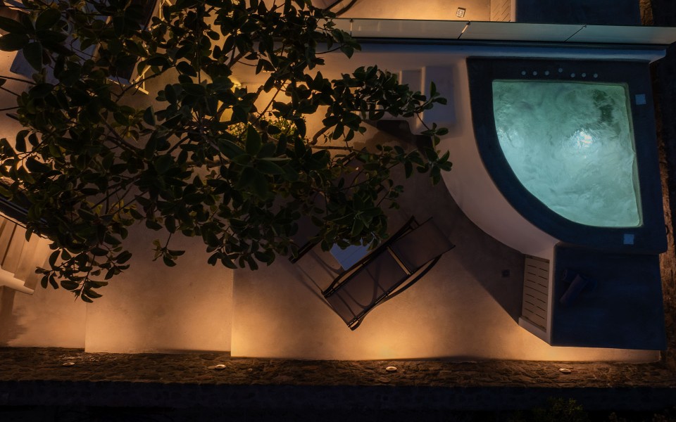 NEW Lux Yiota Collection Suite 2 & Prive Jacuzzi