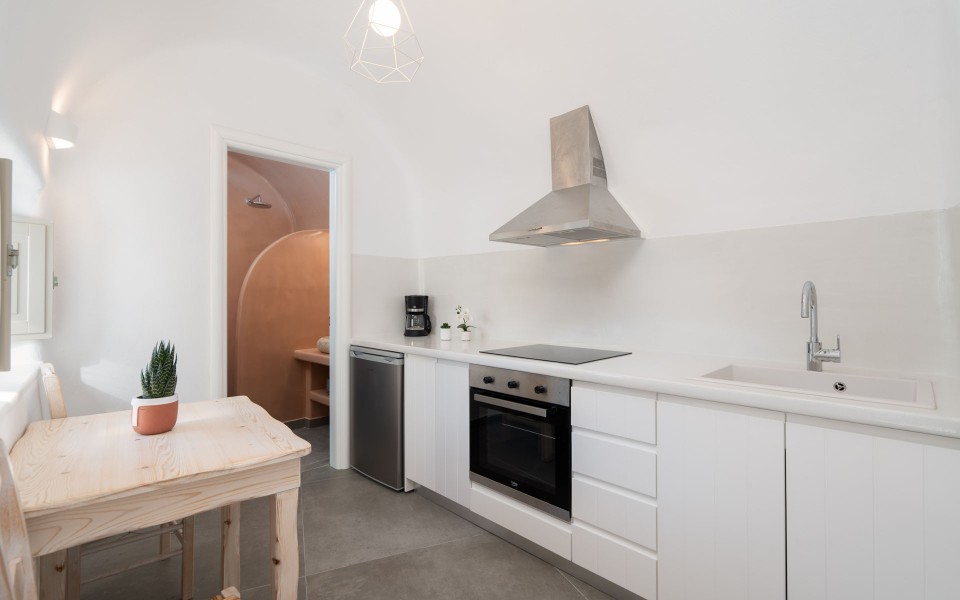 NEW Lux Yiota Collection Suite 1 & Prive Jacuzzi