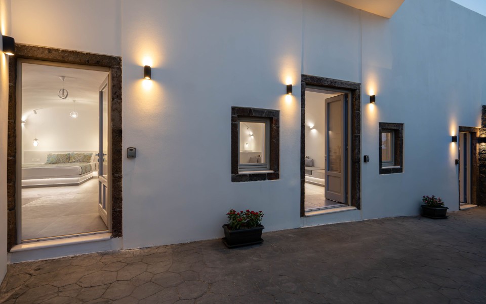 NEW Lux Yiota Collection Suite 1 & Prive Jacuzzi