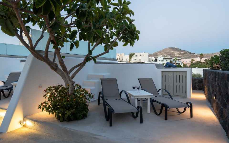 NEW Lux Yiota Collection Suite 1 & Prive Jacuzzi