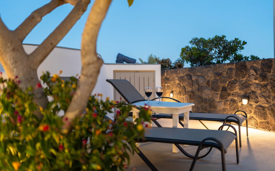 NEW Lux Yiota Collection Suite 1 & Prive Jacuzzi