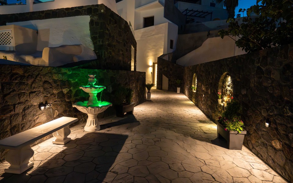 NEW Lux Yiota Collection Suite 1 & Prive Jacuzzi