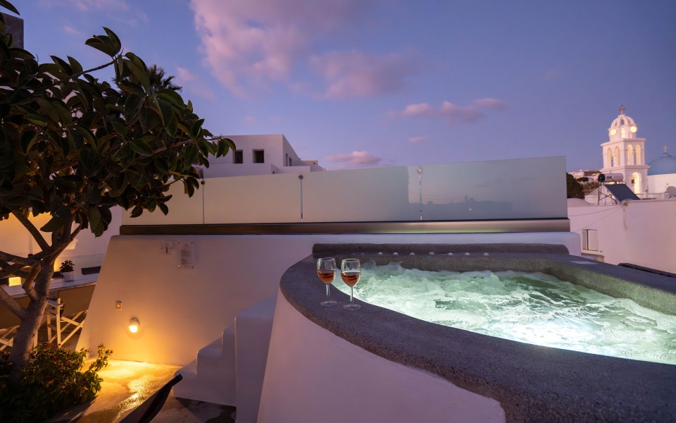 NEW Lux Yiota Collection Suite 1 & Prive Jacuzzi