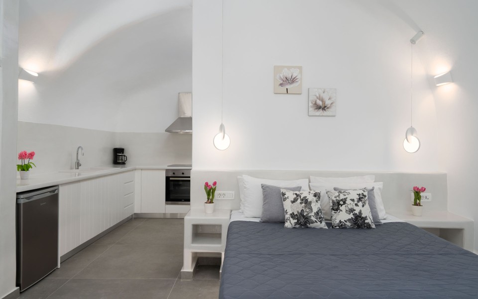 NEW Lux Yiota Collection Suite 2 & Prive Jacuzzi