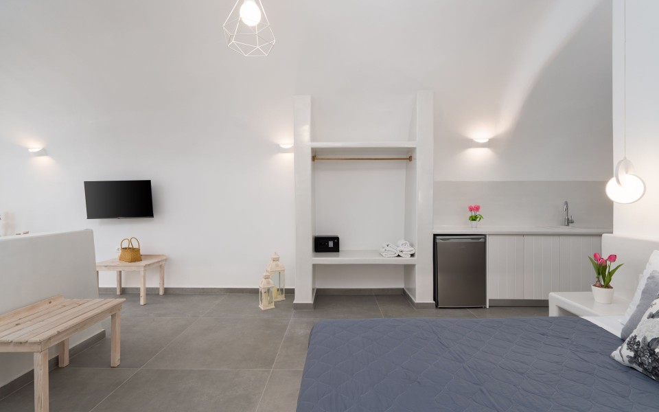 NEW Lux Yiota Collection Suite 2 & Prive Jacuzzi