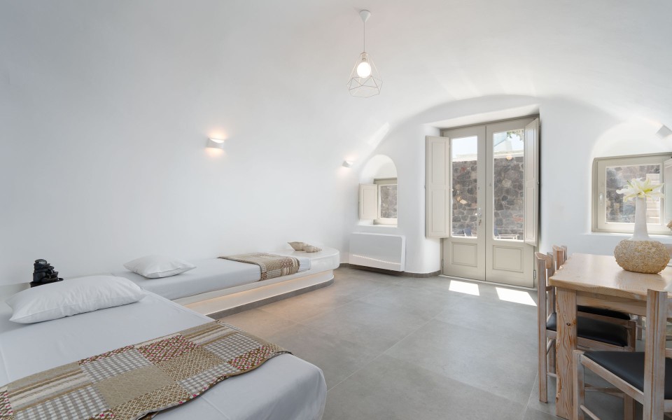 NEW Lux Yiota Collection Suite 2 & Prive Jacuzzi