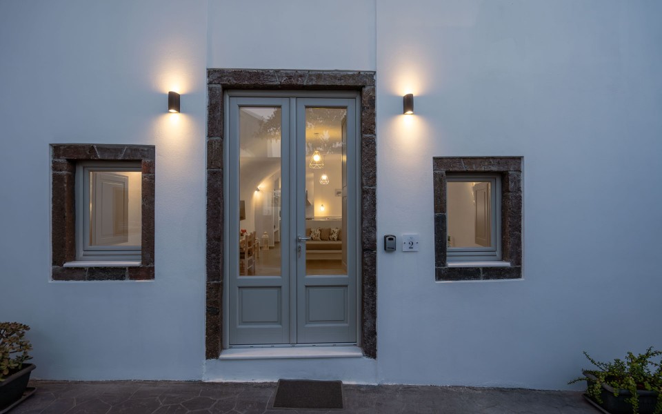 NEW Lux Yiota Collection Suite 2 & Prive Jacuzzi