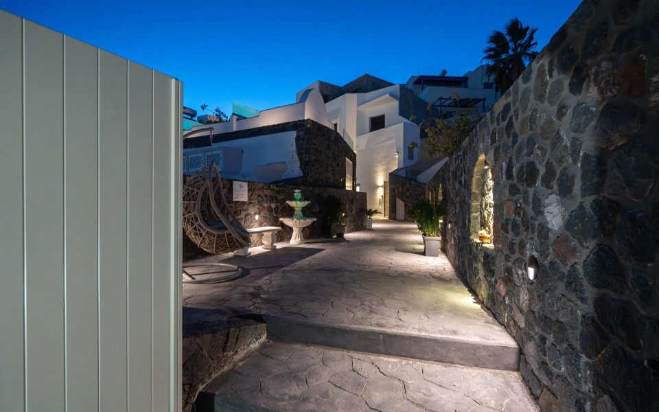 NEW Lux Yiota Collection Suite 2 & Prive Jacuzzi