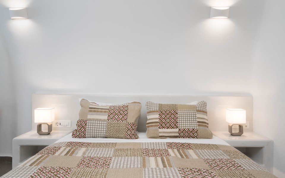 NEW Lux Yiota Collection Suite 3 & Prive Jacuzzi