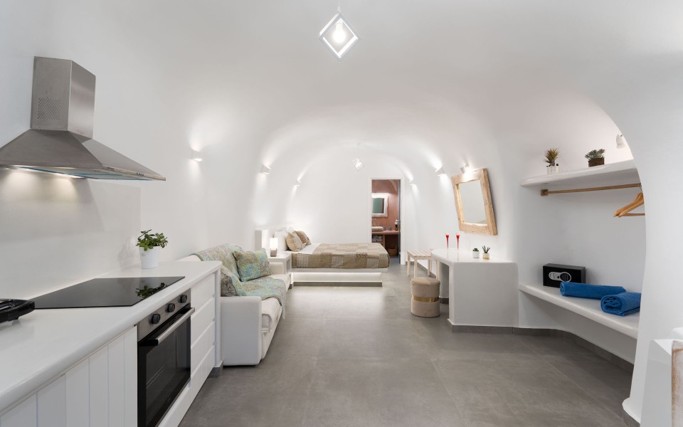 NEW Lux Yiota Collection Suite 3 & Prive Jacuzzi