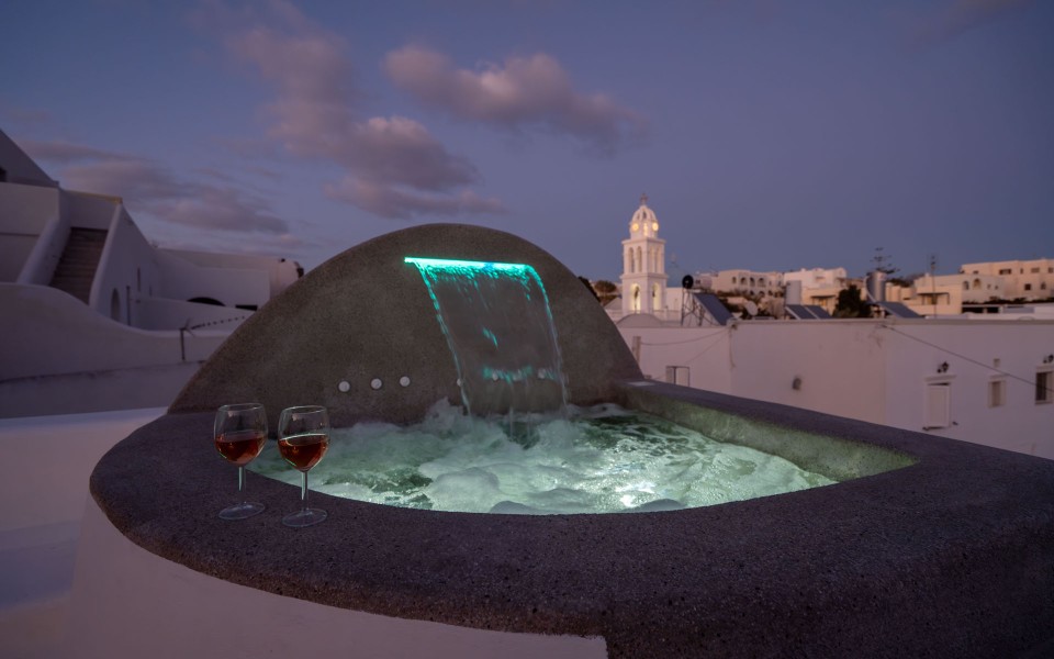 NEW Lux Yiota Collection Suite 3 & Prive Jacuzzi