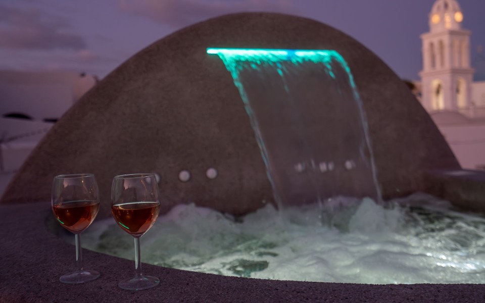 NEW Lux Yiota Collection Suite 3 & Prive Jacuzzi