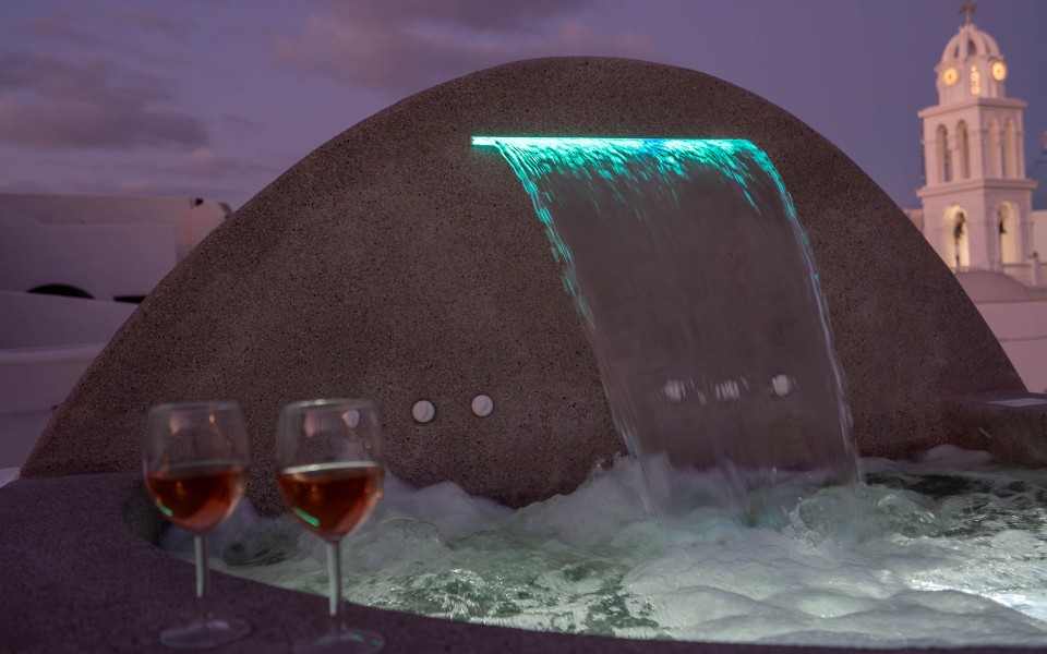 NEW Lux Yiota Collection Suite 3 & Prive Jacuzzi