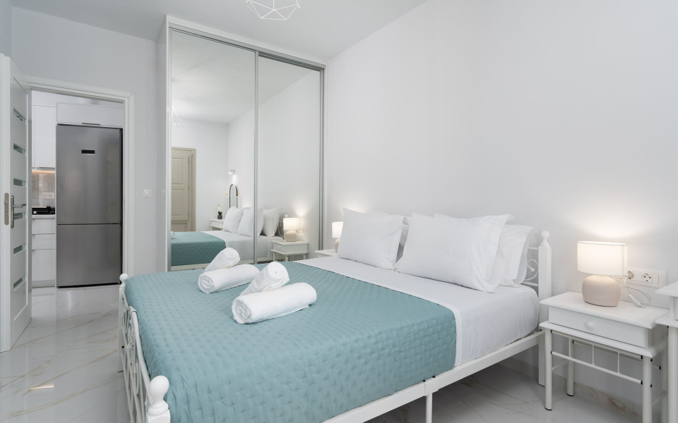 NEW Lux Yiota Collection Suite 4 & Prive Jacuzzi