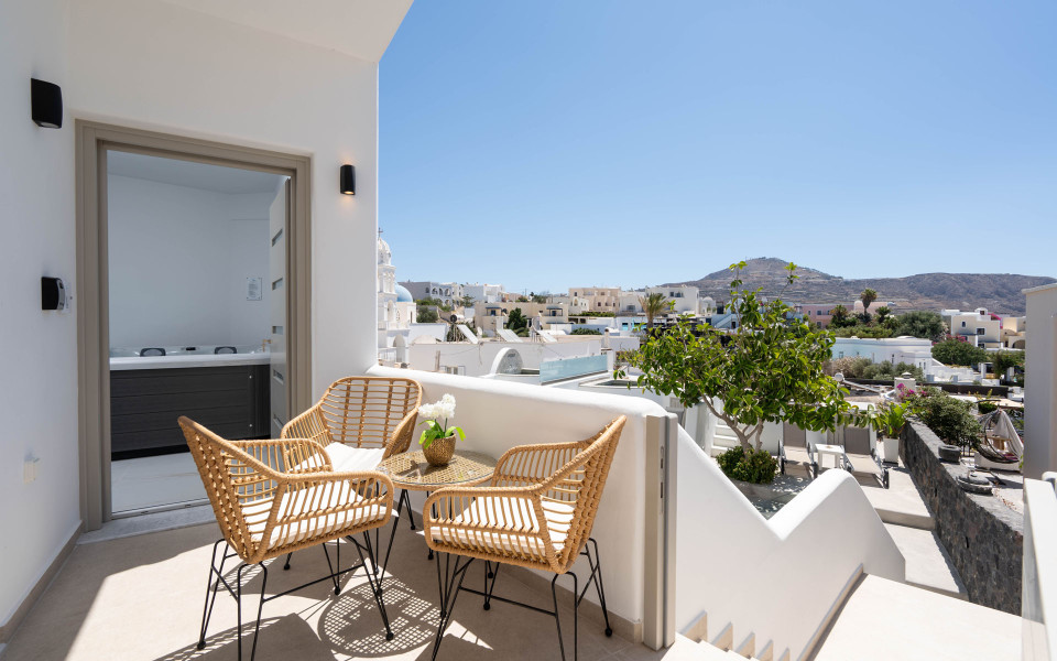 NEW Lux Yiota Collection Suite 4 & Prive Jacuzzi