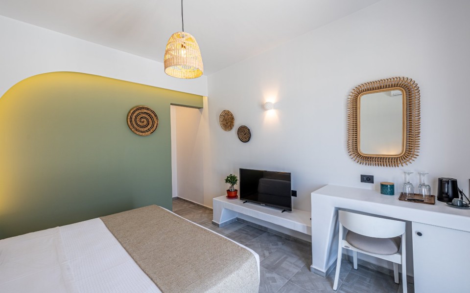 Bonsai 4 Luxury Suites – Pool & Jacuzzi (1-11 pax)