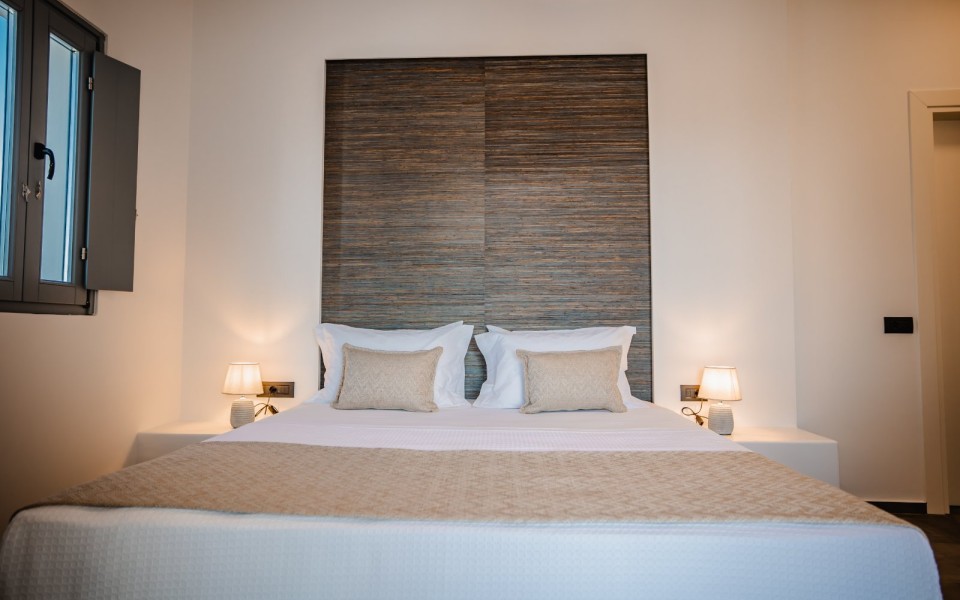 Suite 3: Bonsai Junior Suite with sea & pool view and pool access (1-2 pax)