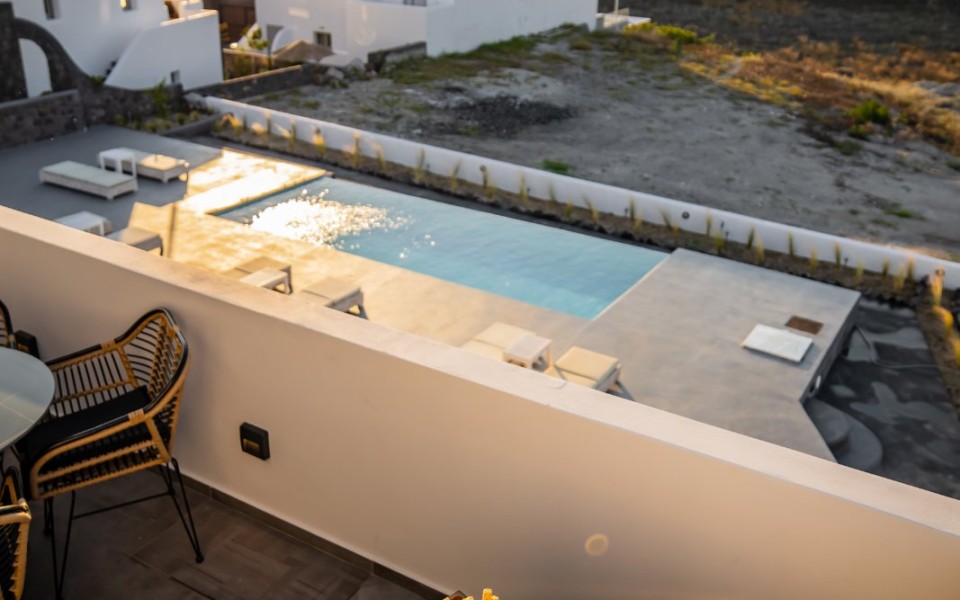 Bonsai 4 Luxury Suites – Pool & Jacuzzi (1-11 pax)