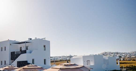 Suite 1: Bonsai Luxury suite with pool view and pool access (1-3 pax)