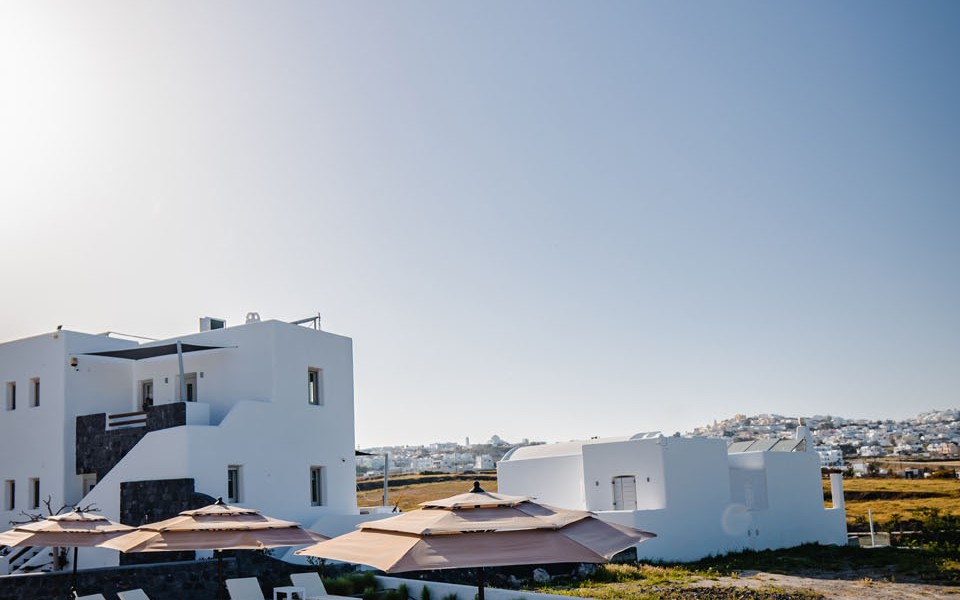 Bonsai 4 Luxury Suites – Pool & Jacuzzi (1-11 pax)