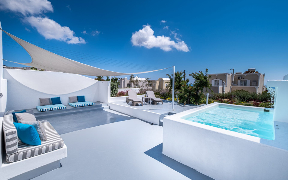 Majestic Sky Deluxe Suite with Private Hot Tub