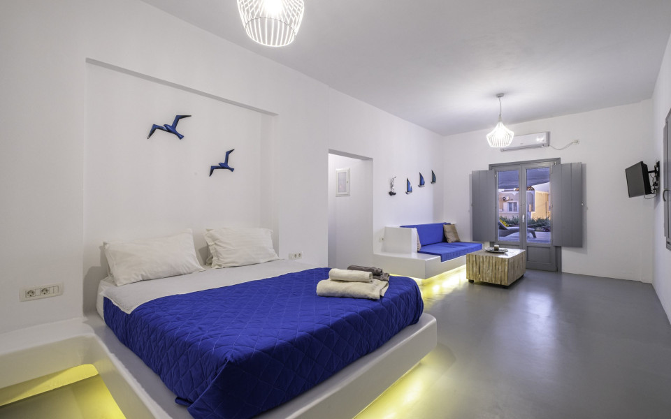 Majestic Sky Deluxe Suite with Private Hot Tub