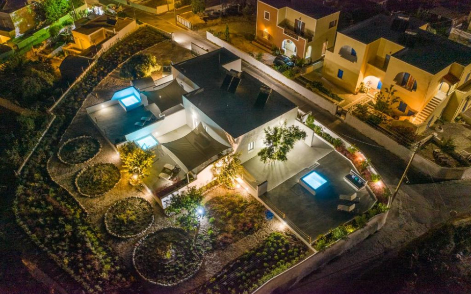 Majestic Sky 3 Suites & 3 Hot Tub