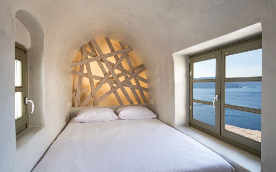 Rhenia’s Cave House & Prive Jaccuzzi & Caldera View