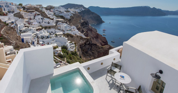 Rhenia’s Cave House & Prive Jaccuzzi & Caldera View